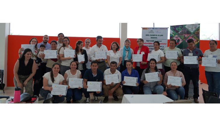 Tres talleres en Paraguay acercan la comunicación digital a productoras agroecológicas y jóvenes del sector agrario 1