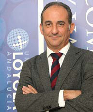 Gabriel Perez rector Universidad Loyola
