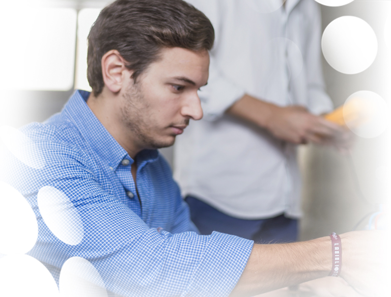 Estudiar un grado en Ingeniería de las Tecnologías Industriales y ADE Bilingüe